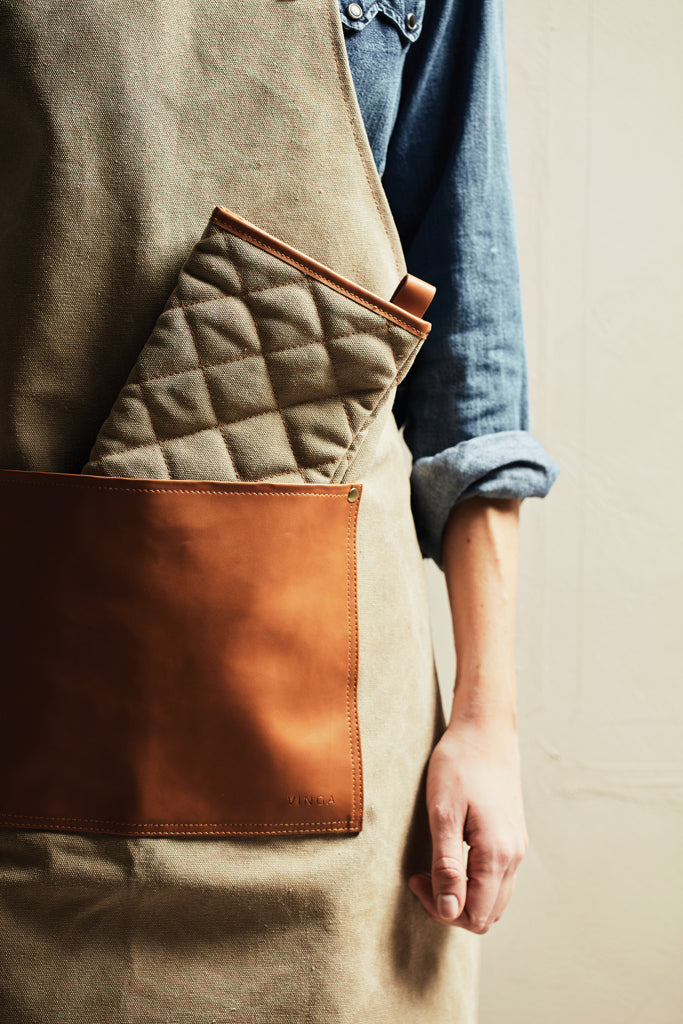 VINGA Asado Apron - Brown