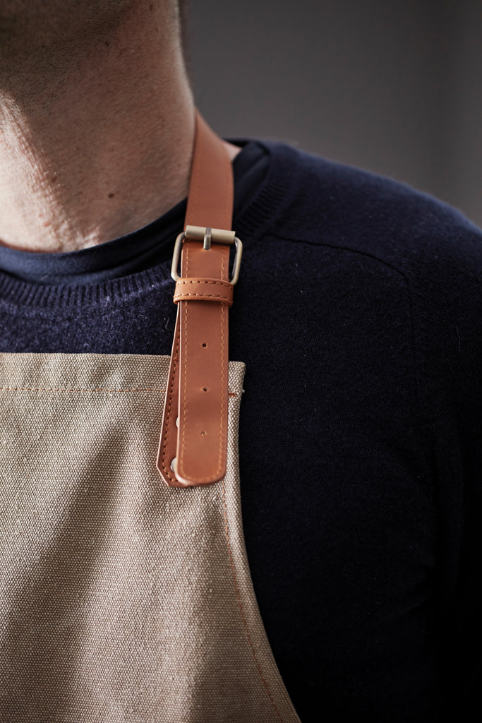 VINGA Asado Apron - Brown