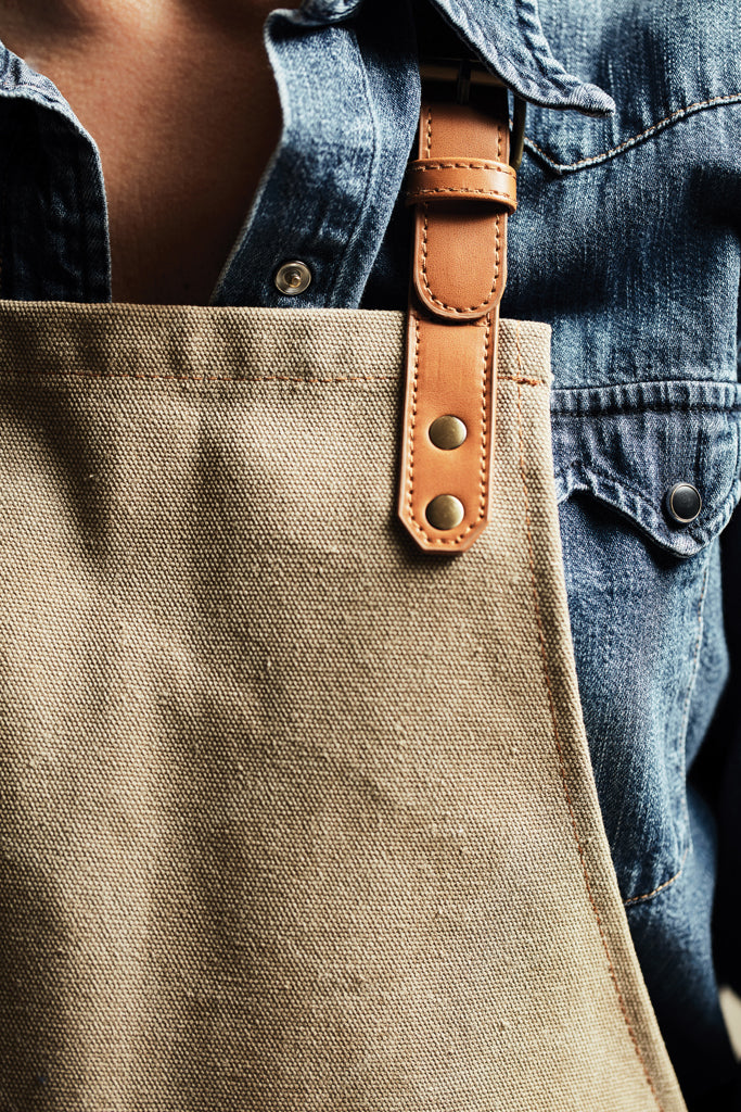 VINGA Asado Apron - Brown