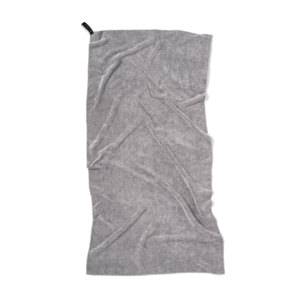 VINGA GRS RPET active dry towel 140 x 70cm - Grey