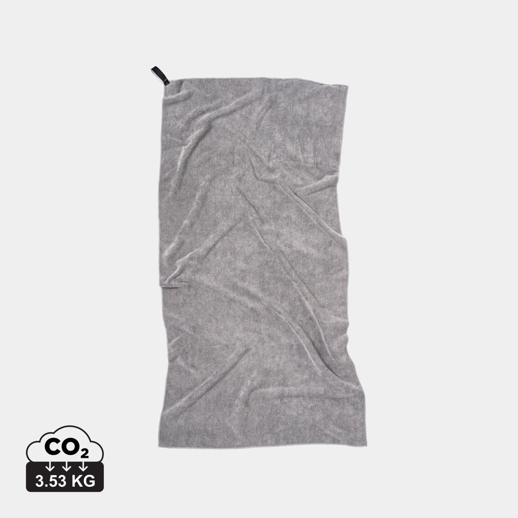 VINGA GRS RPET active dry towel 140 x 70cm - Grey