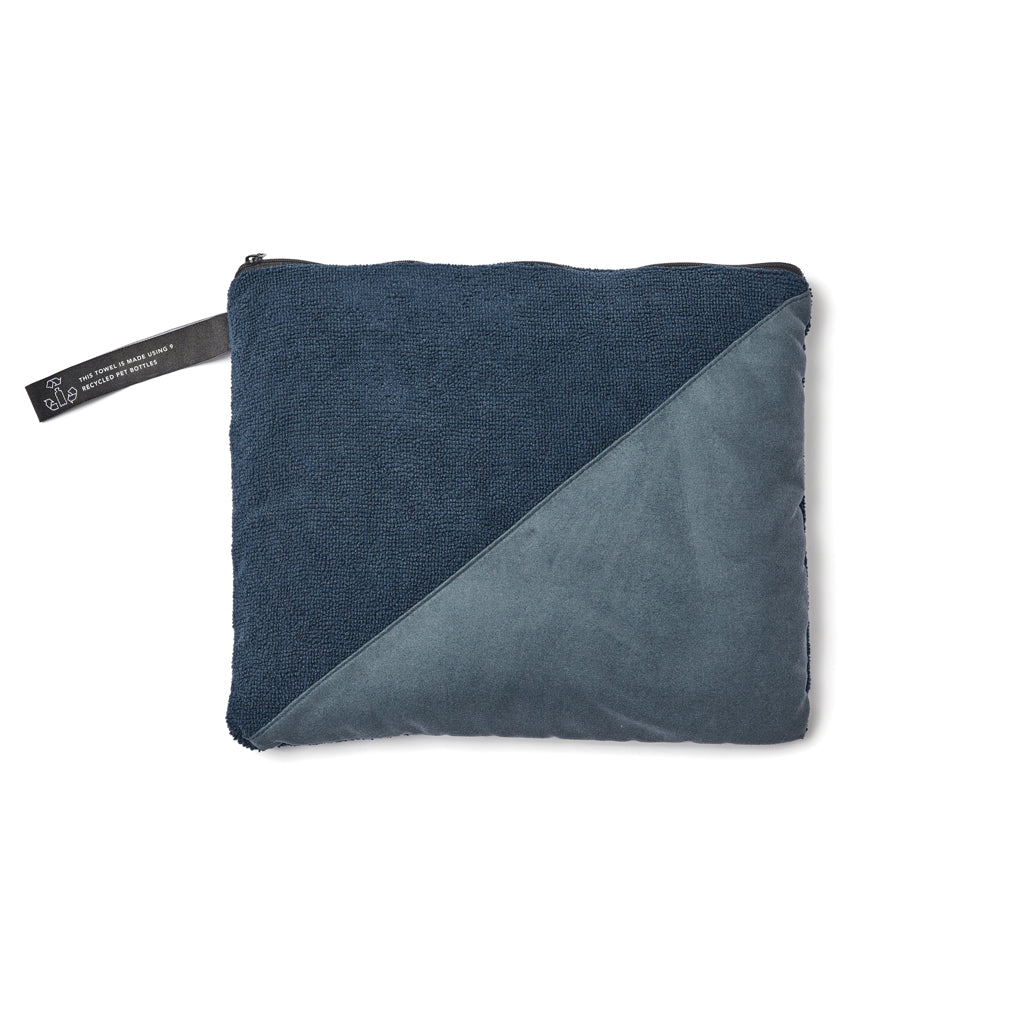 VINGA GRS RPET active dry towel 140 x 70cm - Blue