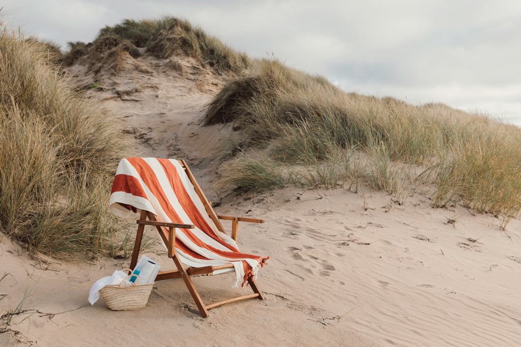 VINGA Valmer beach towel - Red