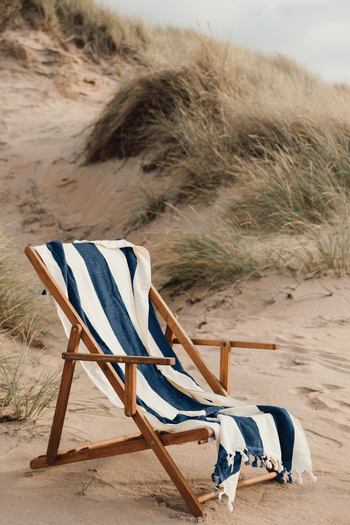 VINGA Valmer beach towel - Navy