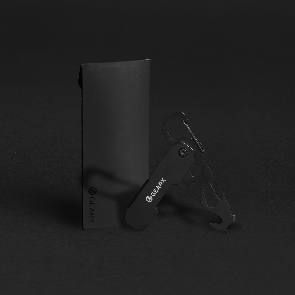 Gear X foldable EDC tool with carabiner and parcel cutter - Black