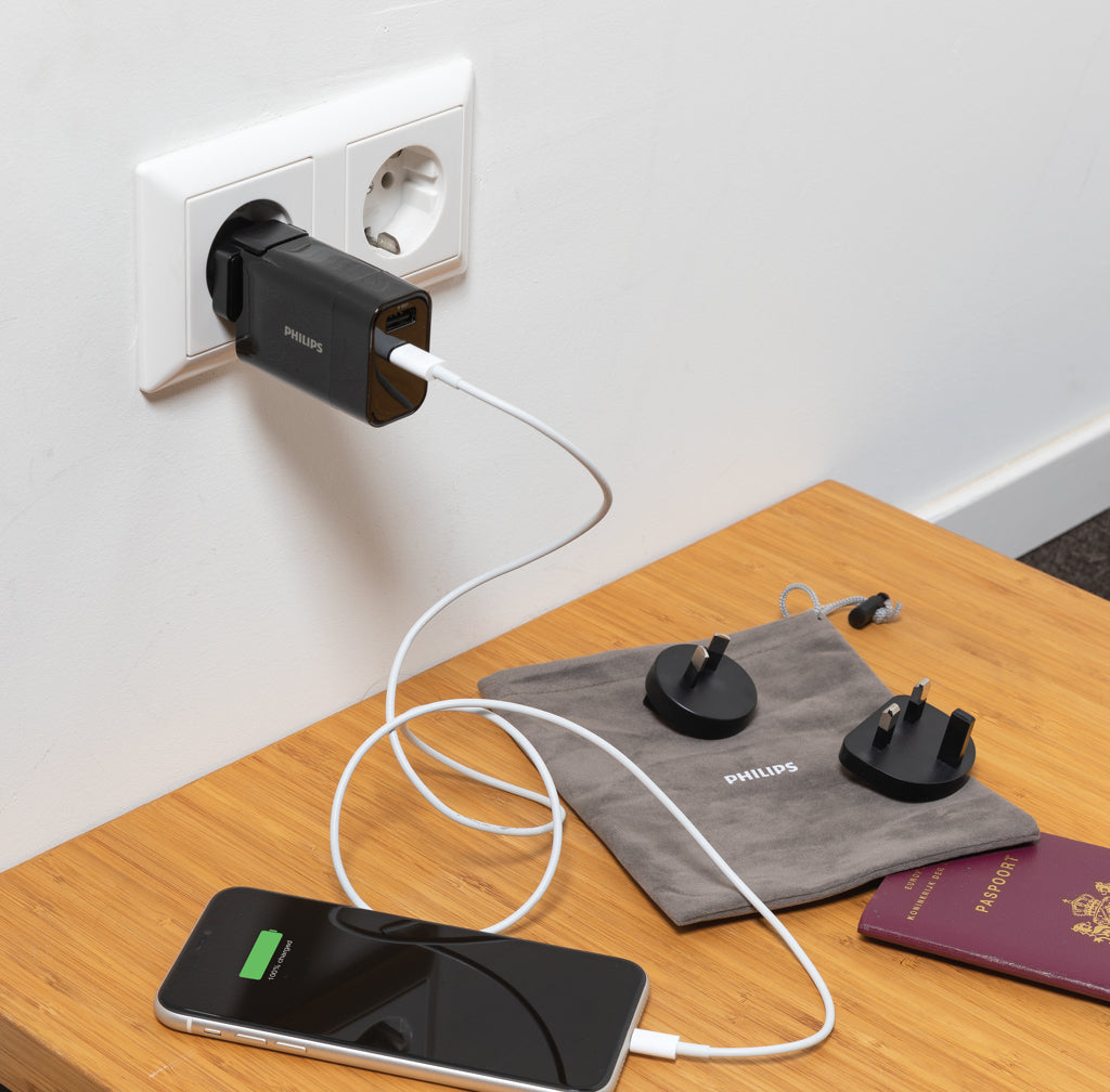 Philips ultra fast PD travel charger - Black