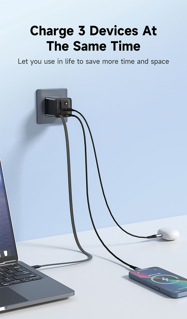 Urban Vitamin Mendocino 65W GaN charger retractable cable - Black