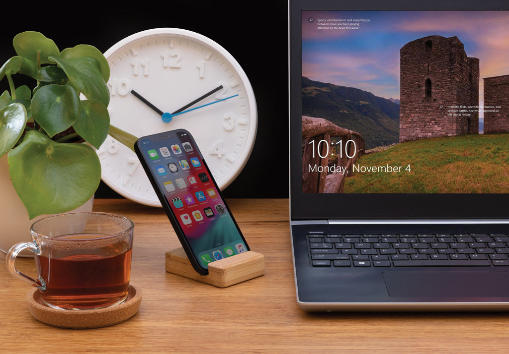 Bamboo phone stand - Brown