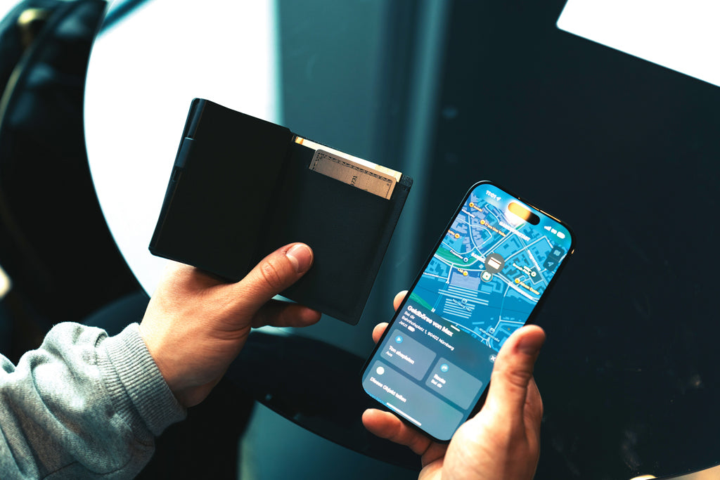 Seekcard RCS rpolyester card wallet with worldwide locating - Black