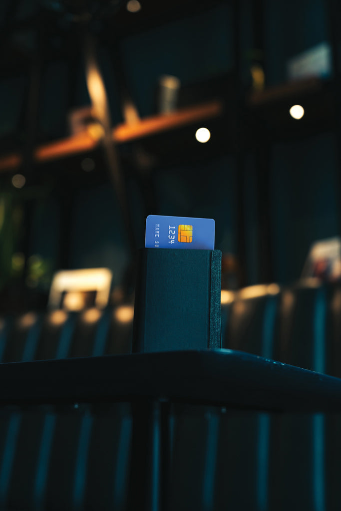 Seekcard RCS rpolyester card wallet with worldwide locating - Black