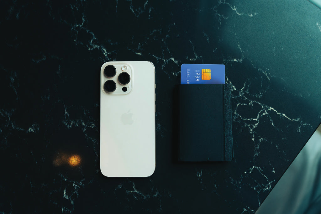 Seekcard RCS rpolyester card wallet with worldwide locating - Black