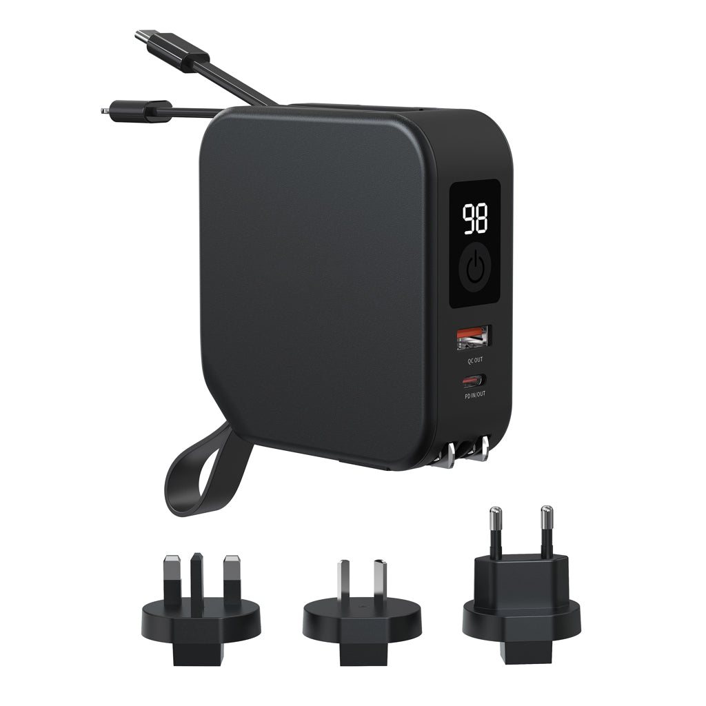 Urban Vitamin Saratoga 5 in 1 universal charger - Black