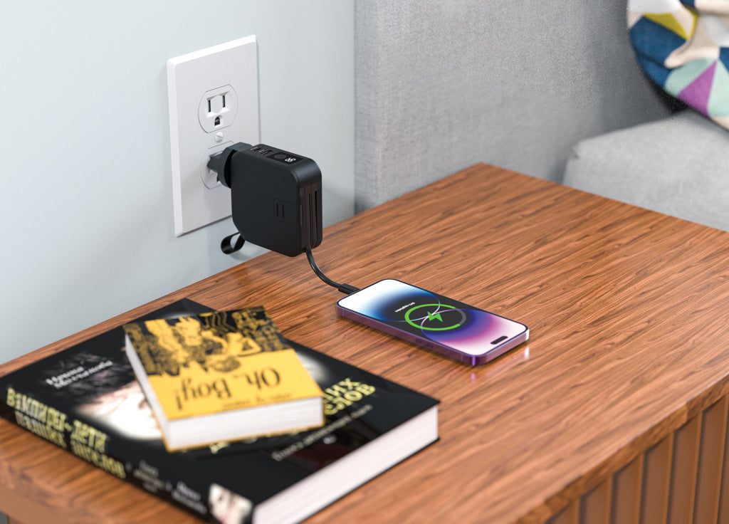 Urban Vitamin Saratoga 5 in 1 universal charger - Black