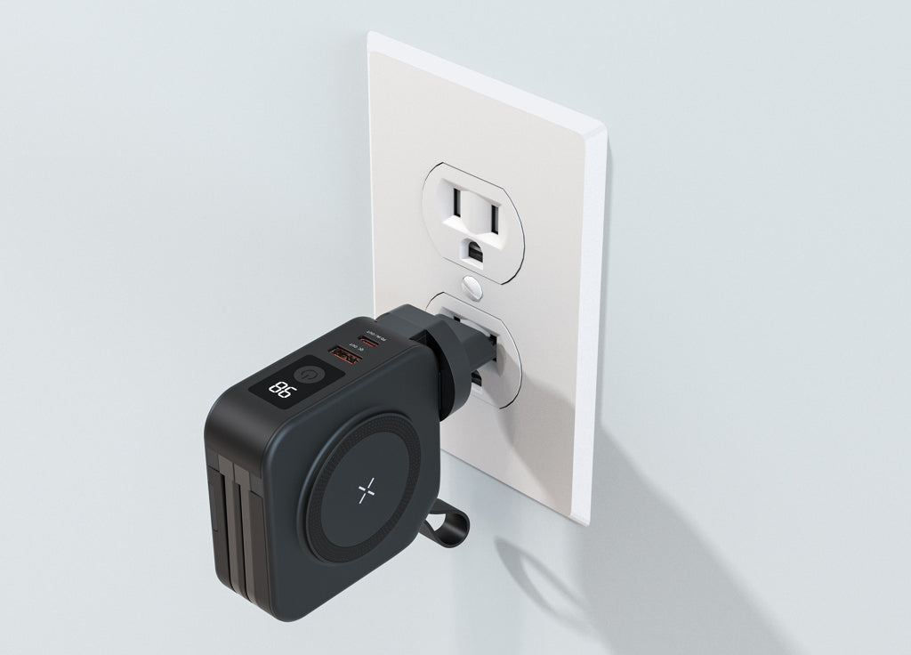 Urban Vitamin Saratoga 5 in 1 universal charger - Black