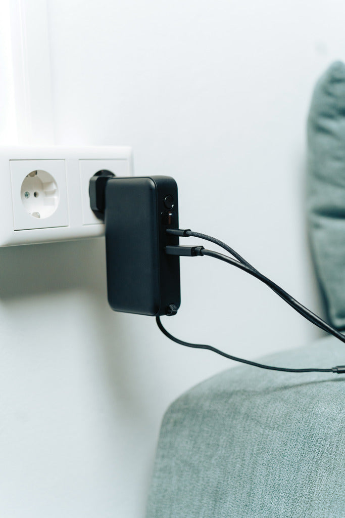 Urban Vitamin Eureka hybrid GANcharger 10000mah powerbank65W - Black