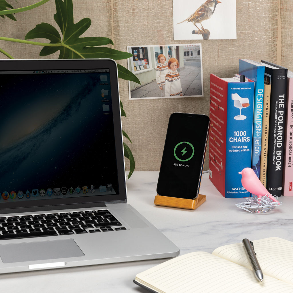Bamboo 5W wireless charging stand - Brown