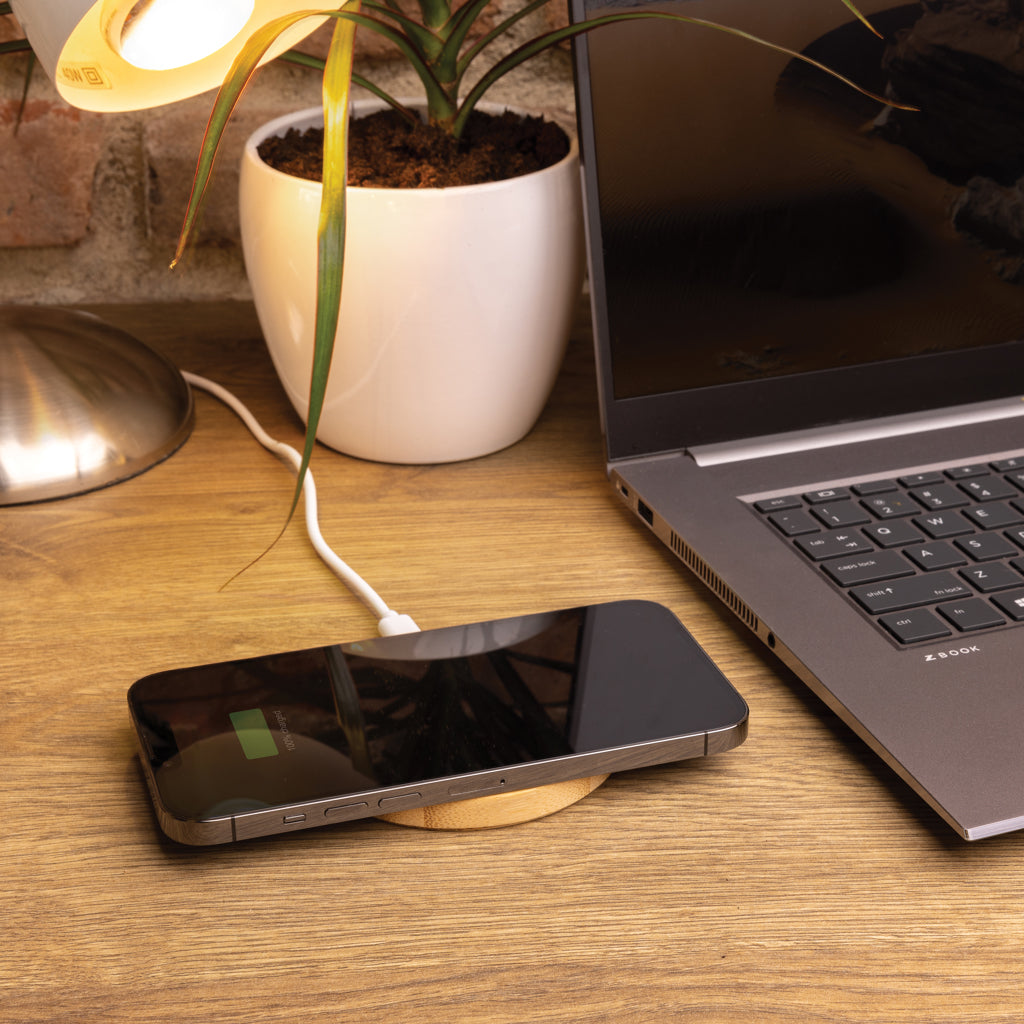 Bamboo 15W wireless charger - Brown