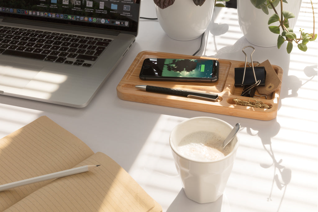 Bamboo desk organiser 10W wireless charger - Brown
