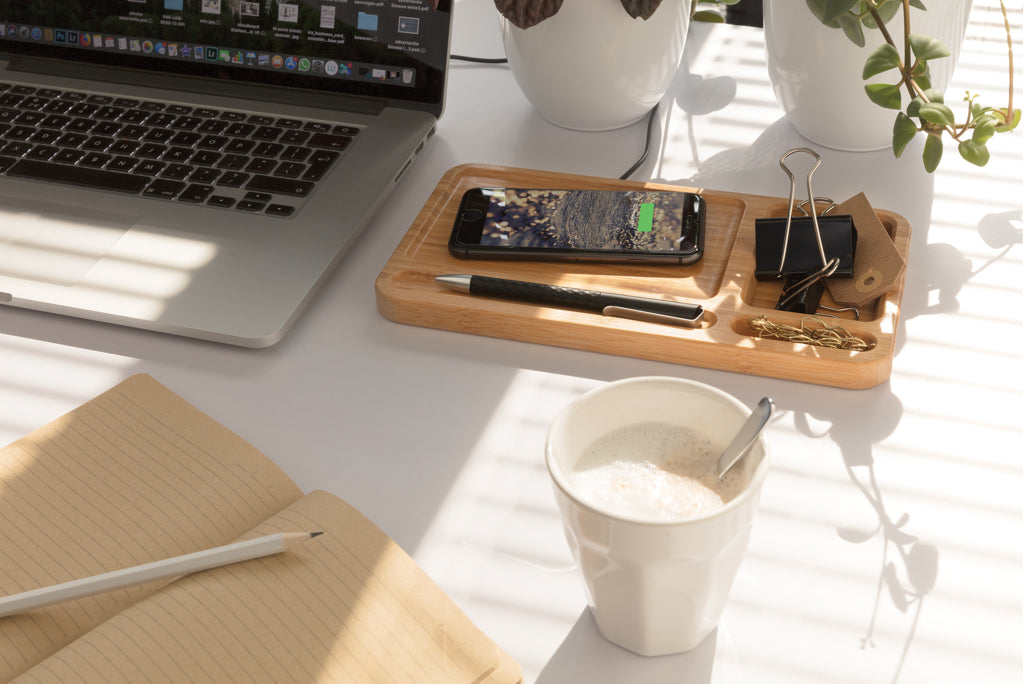 Bamboo desk organiser 5W wireless charger - Brown