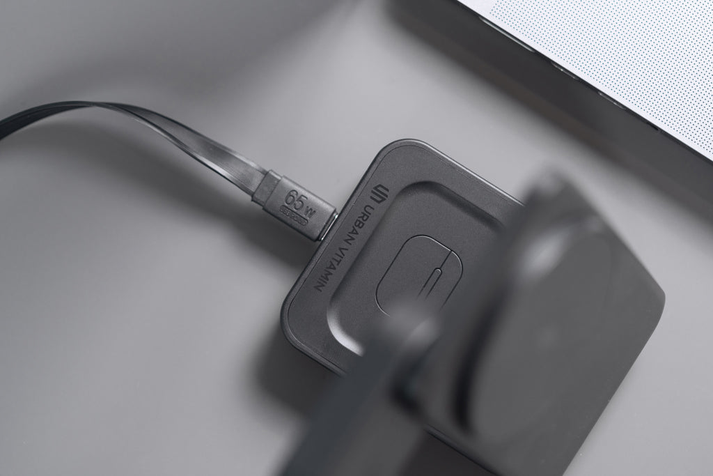 Urban Vitamin Arcadia RCS rplastic 15W 3in1 magnetic charger - Black