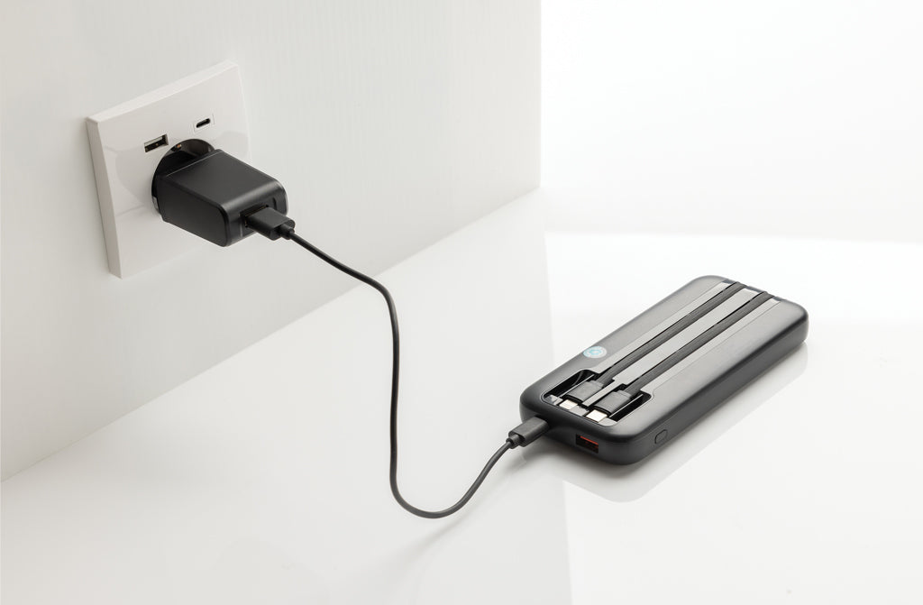 Turbopack RCS rplastic powerbank 10.000 integrated cables - Black