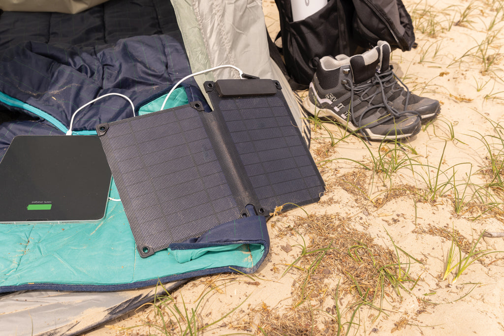 Solarpulse rplastic portable Solar panel 10W - Black