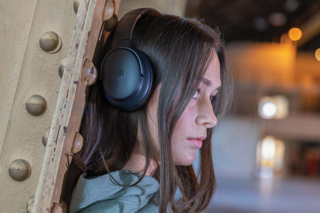 Urban Vitamin Palo Alto RCS rplastic headphone - Black
