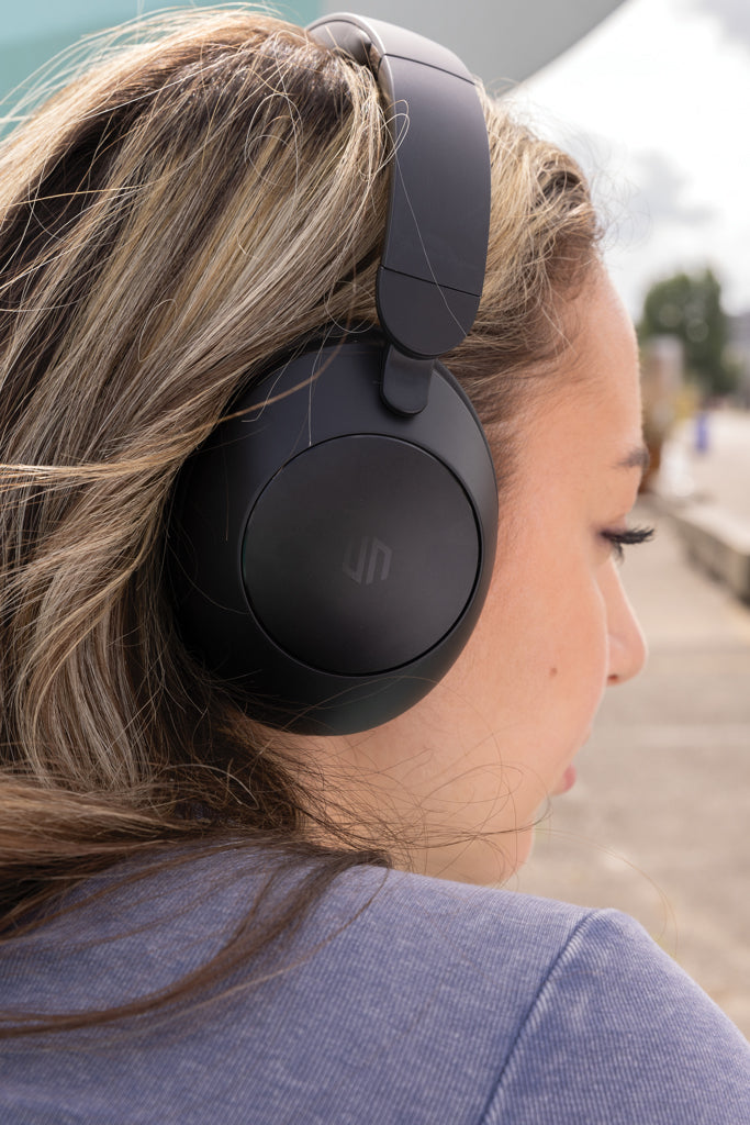 Urban Vitamin Cupertino RCS rplastic ANC headphone - Black