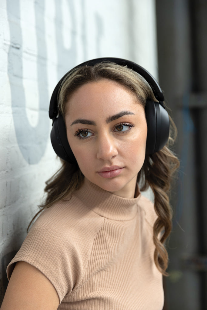 Urban Vitamin Cupertino RCS rplastic ANC headphone - Black