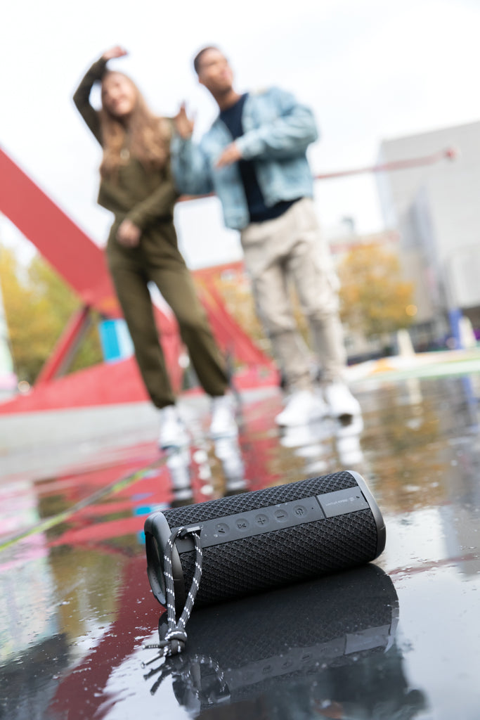 Urban Vitamin Berkeley IPX7 waterproof 10W speaker - Black