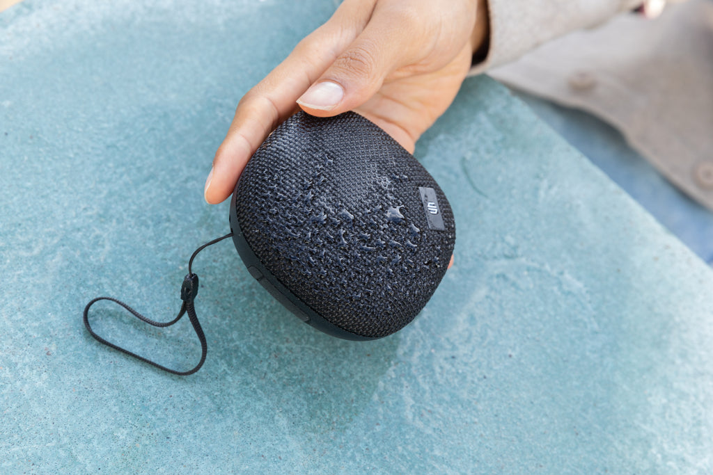 Urban Vitamin Hayward IPX7 waterproof 5W speaker - Black