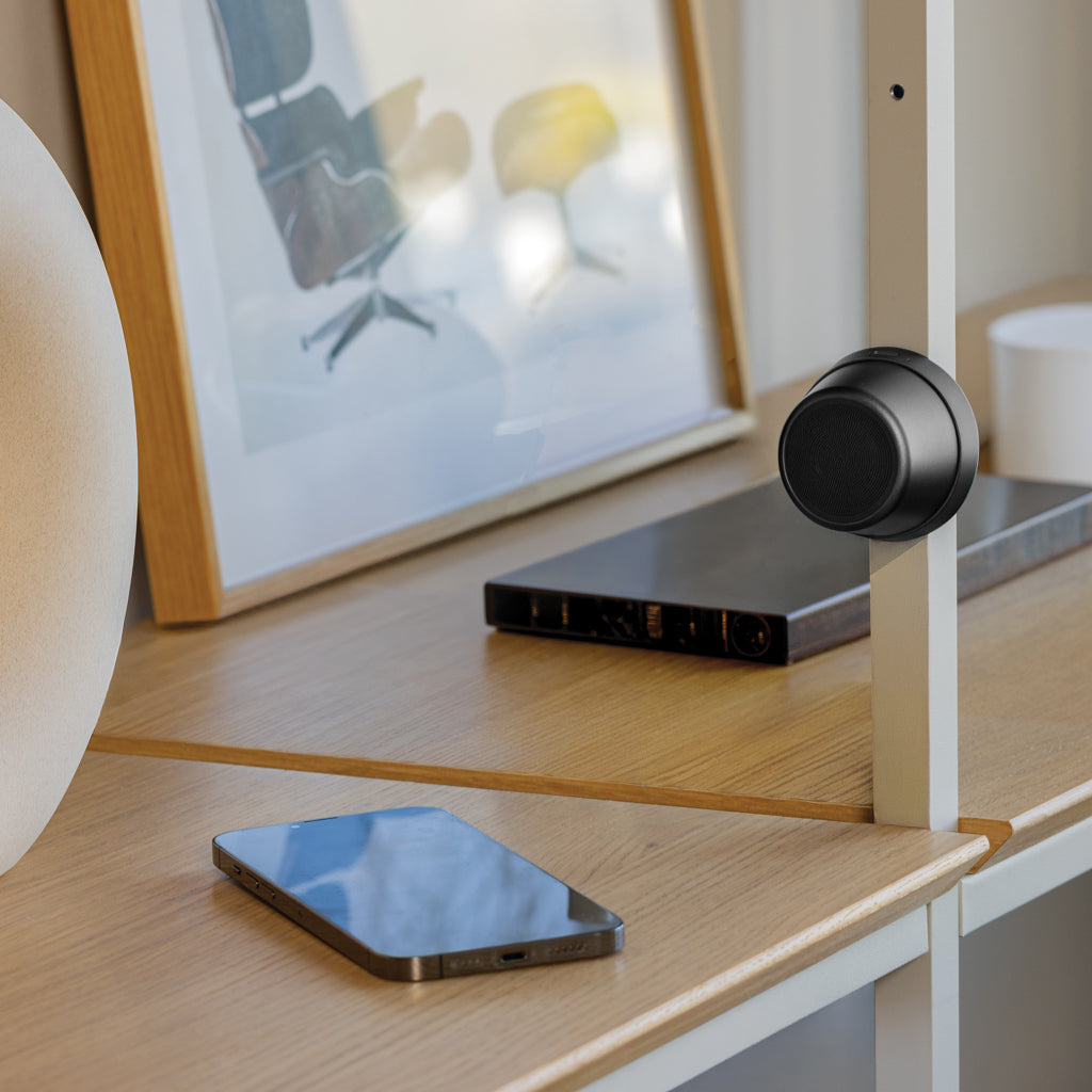 Nivio RCS recycled aluminum magnetic 5W Speaker - Black