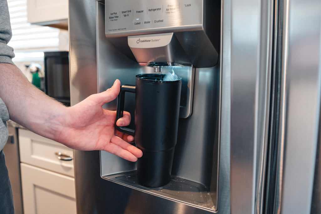 Tana RCS plastic tumbler with handle 750ml - Black