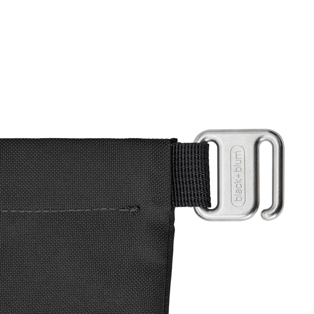 Black+Blum 6.7L insulated Lunch/Cooler Bag - Black