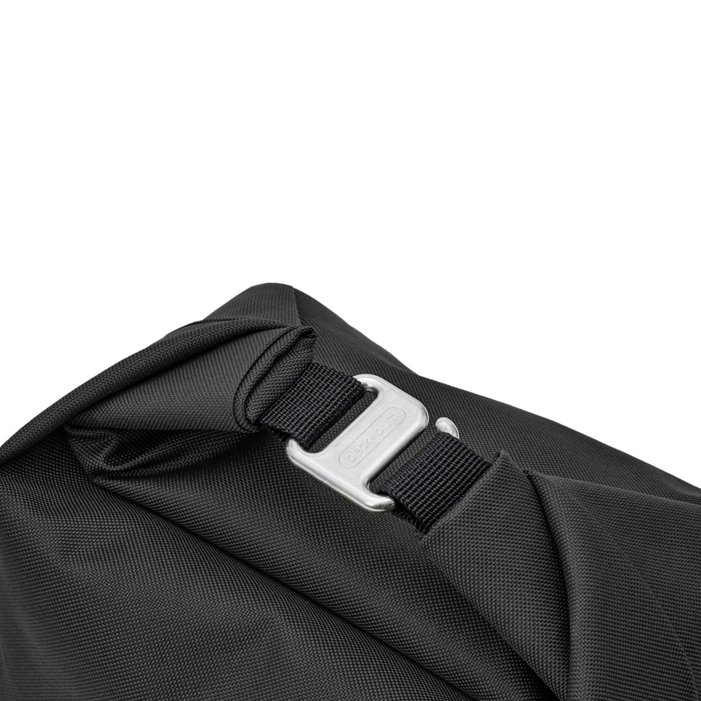 Black+Blum 6.7L insulated Lunch/Cooler Bag - Black
