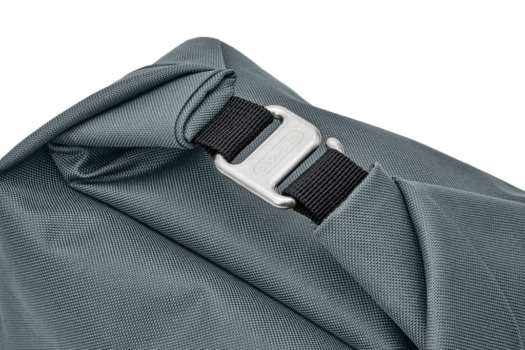 Black+Blum 6.7L insulated Lunch/Cooler Bag - Grey