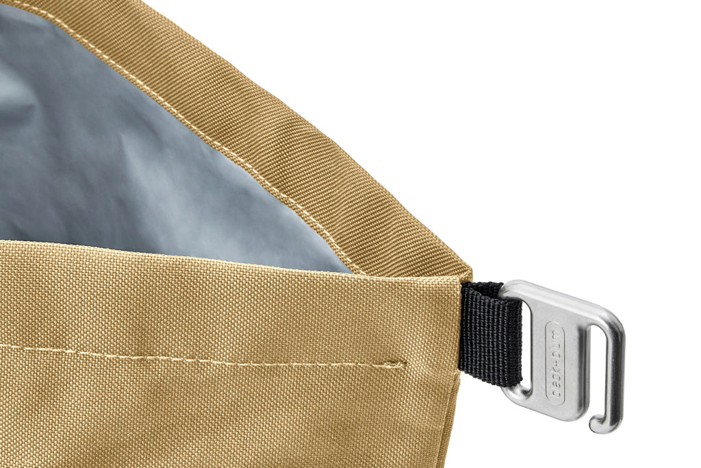 Black+Blum 6.7L insulated Lunch/Cooler Bag - Clay