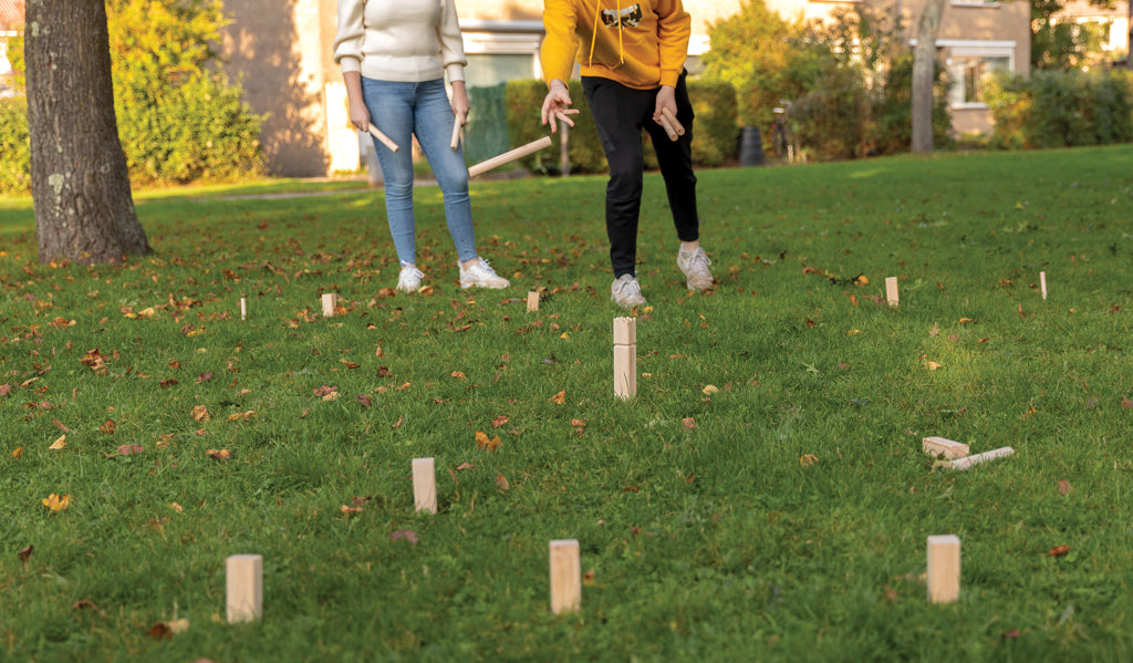 Wooden kubb set - Brown