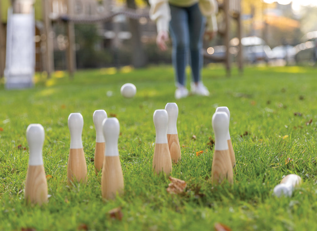 Wooden skittles set - Brown
