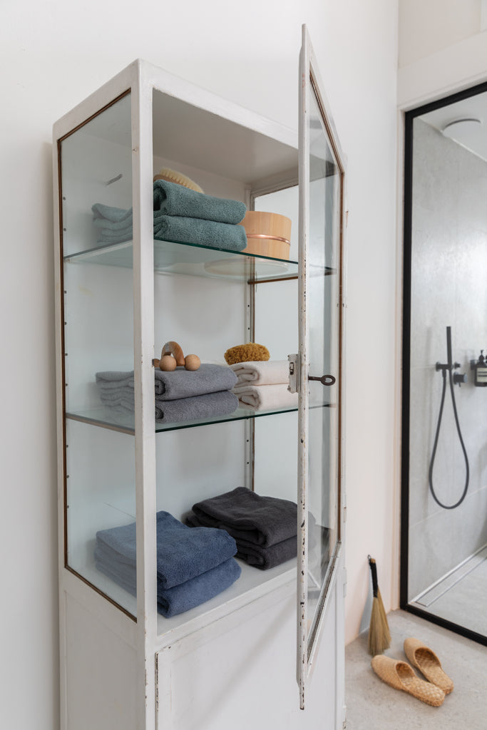 Ukiyo Sakura AWARE™ 500 gsm bath towel 50x100cm - White