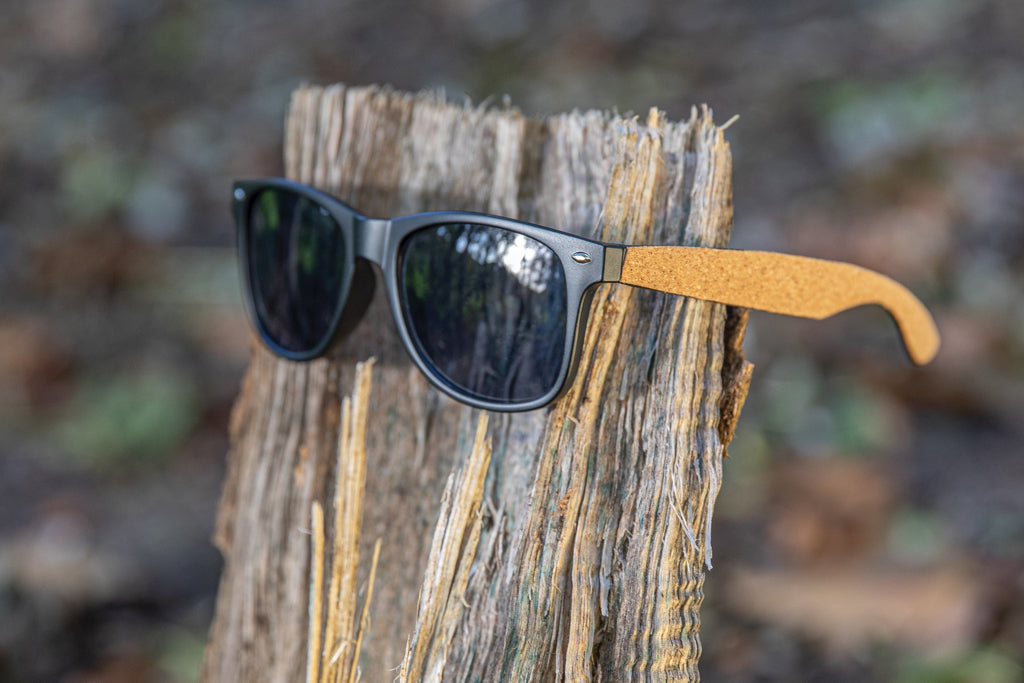 GRS recycled PC plastic sunglasses with cork - Black