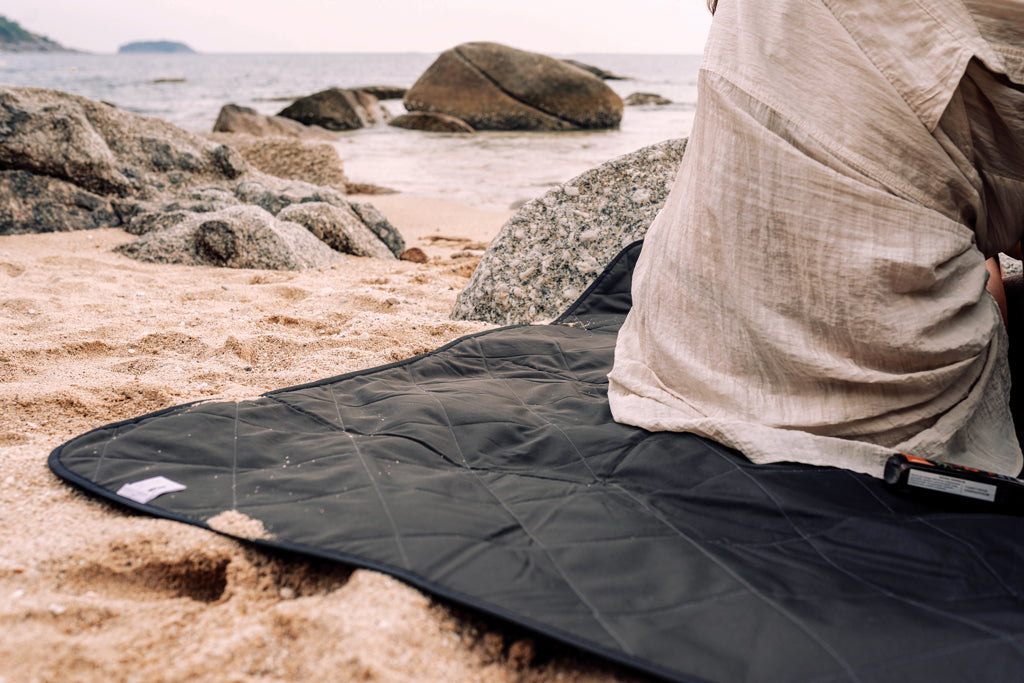 Impact Aware™ RPET foldable quilted picnic blanket - Anthracite