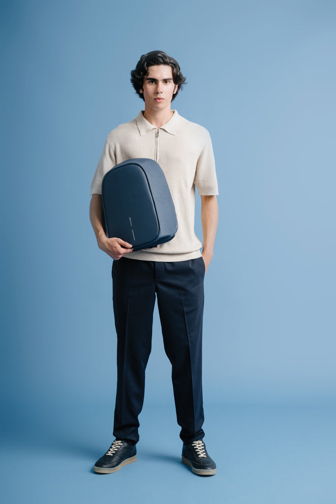 Bobby Hero Regular, Anti-theft backpack - Navy