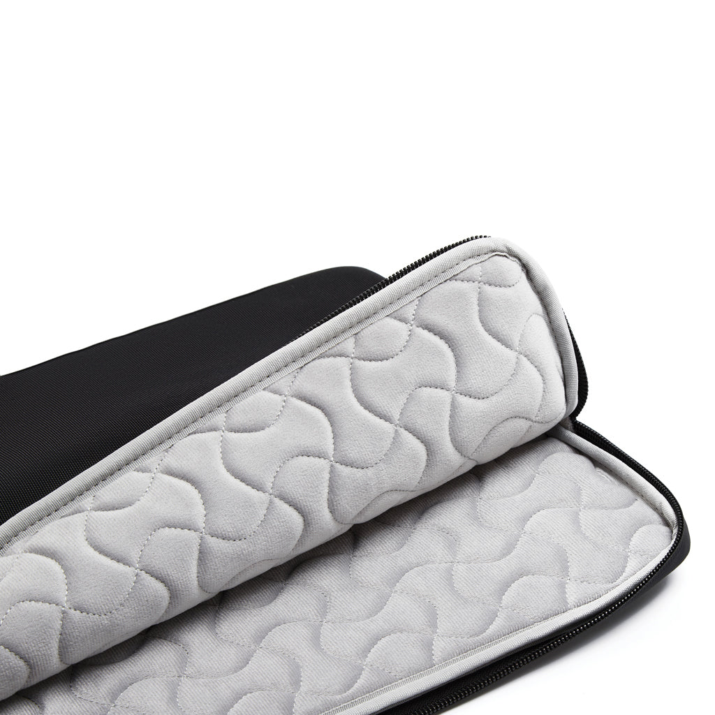 XD Design 14' Laptop Sleeve - Black