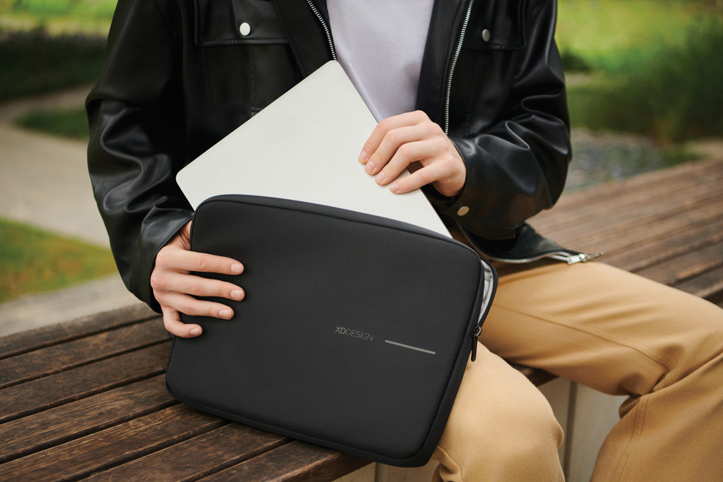 XD Design 14' Laptop Sleeve - Black