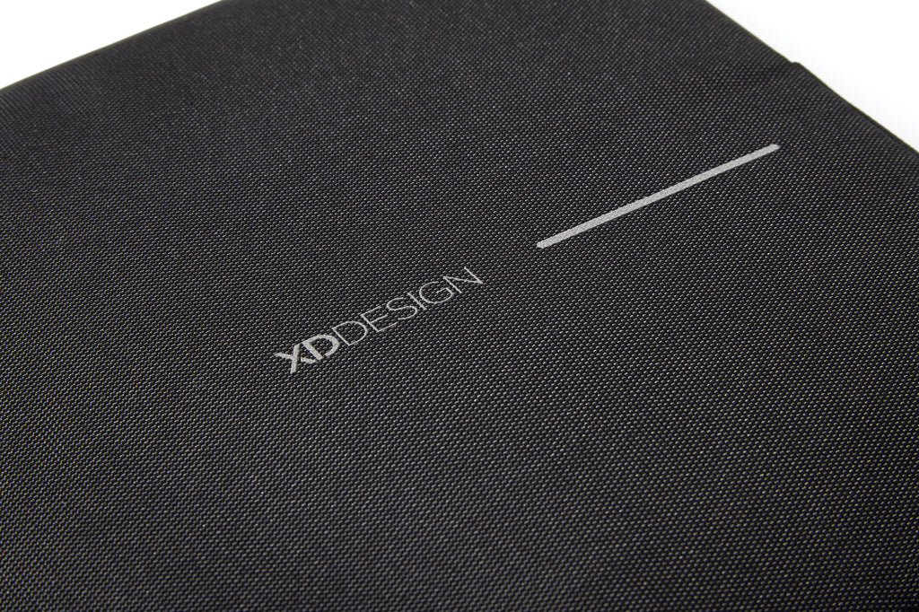 XD Design 16' Laptop Sleeve - Black