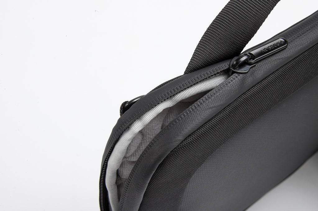 XD Design 14' Laptop Bag - Black