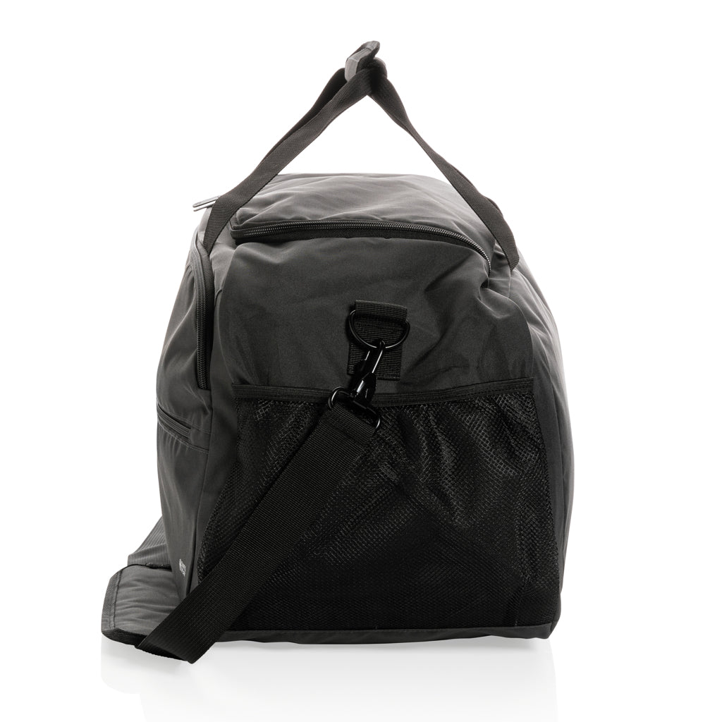 Swiss Peak AWARE™ RPET sports duffel - Black