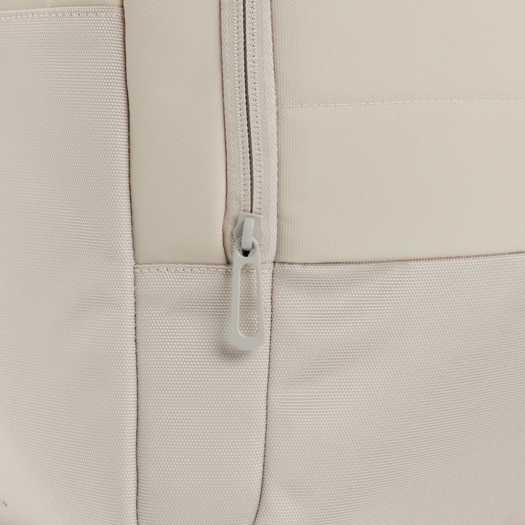 Armond AWARE™ RPET weekend duffel - Beige