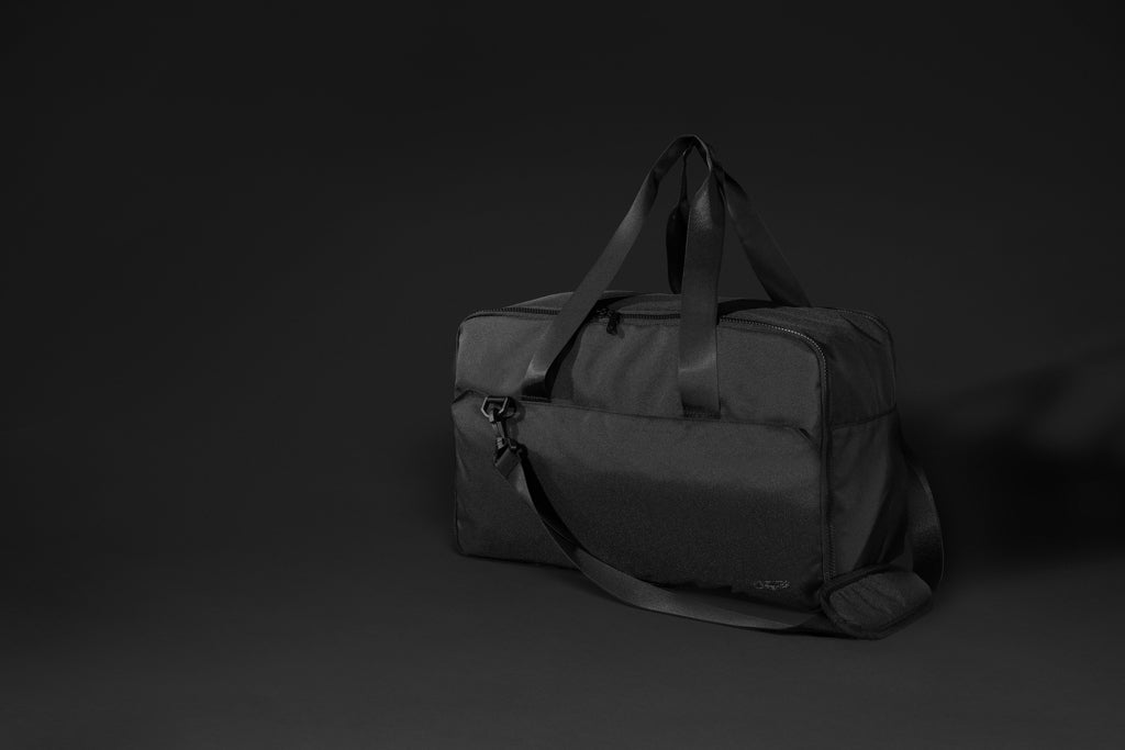Swiss Peak Aware™ RPET 15.6 inch laptop weekend bag - Black